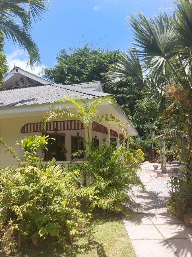 Domaine Les Rochers La Digue Exterior photo