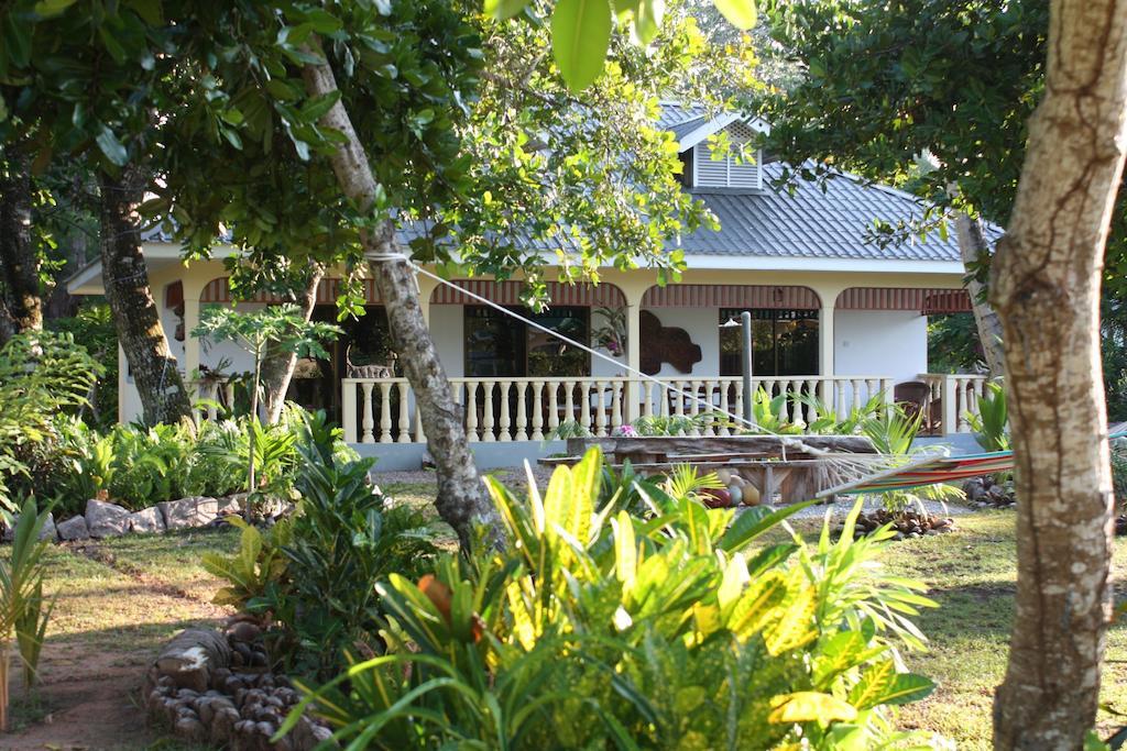Domaine Les Rochers La Digue Exterior photo